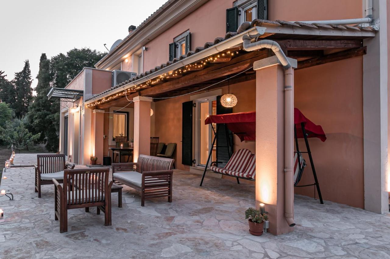 Ktima Loumoumba, Private Villa ゴウヴィア エクステリア 写真