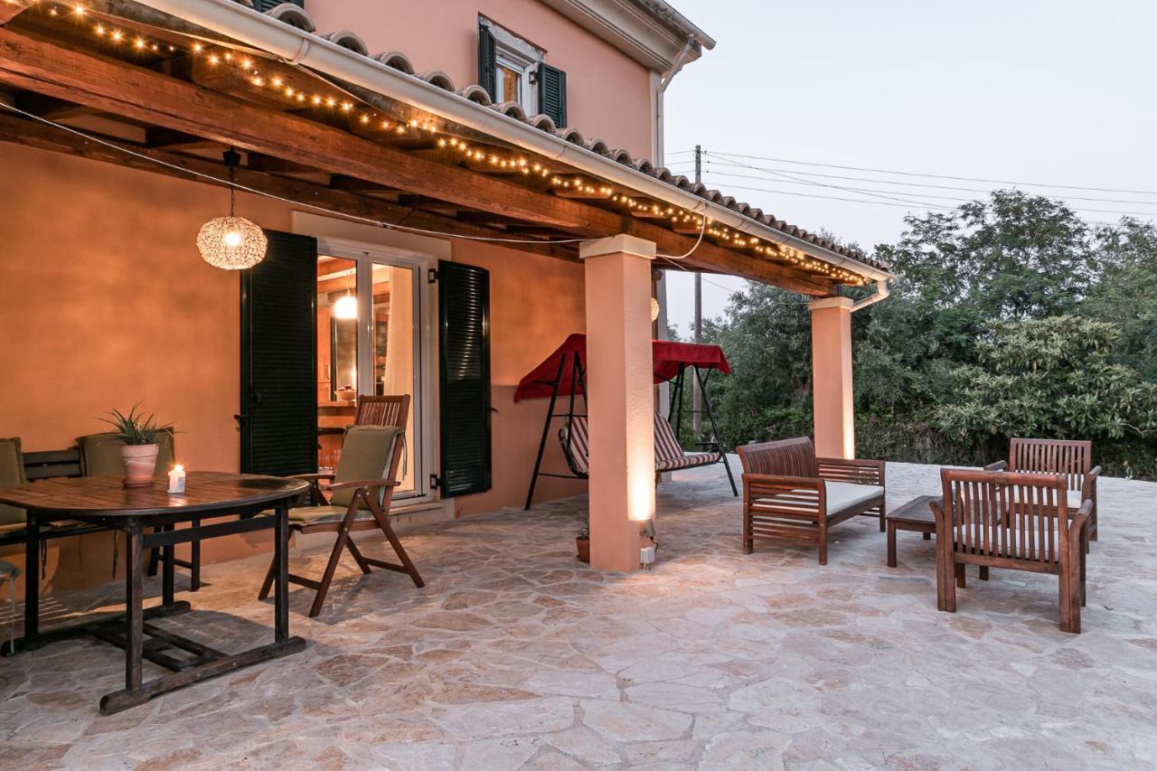 Ktima Loumoumba, Private Villa ゴウヴィア エクステリア 写真